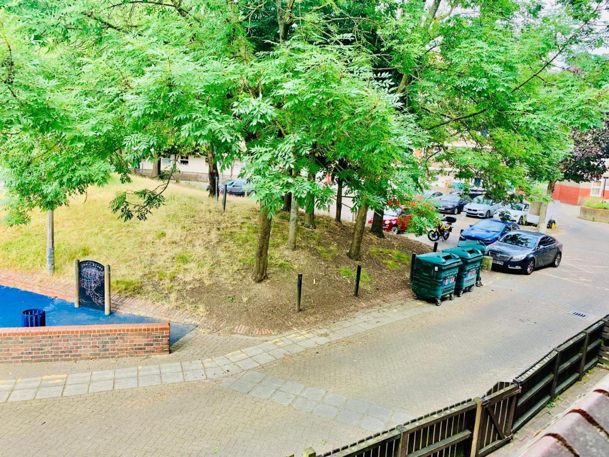 Stunning 3 Bedroom Flat In Stockwell Лондон Экстерьер фото
